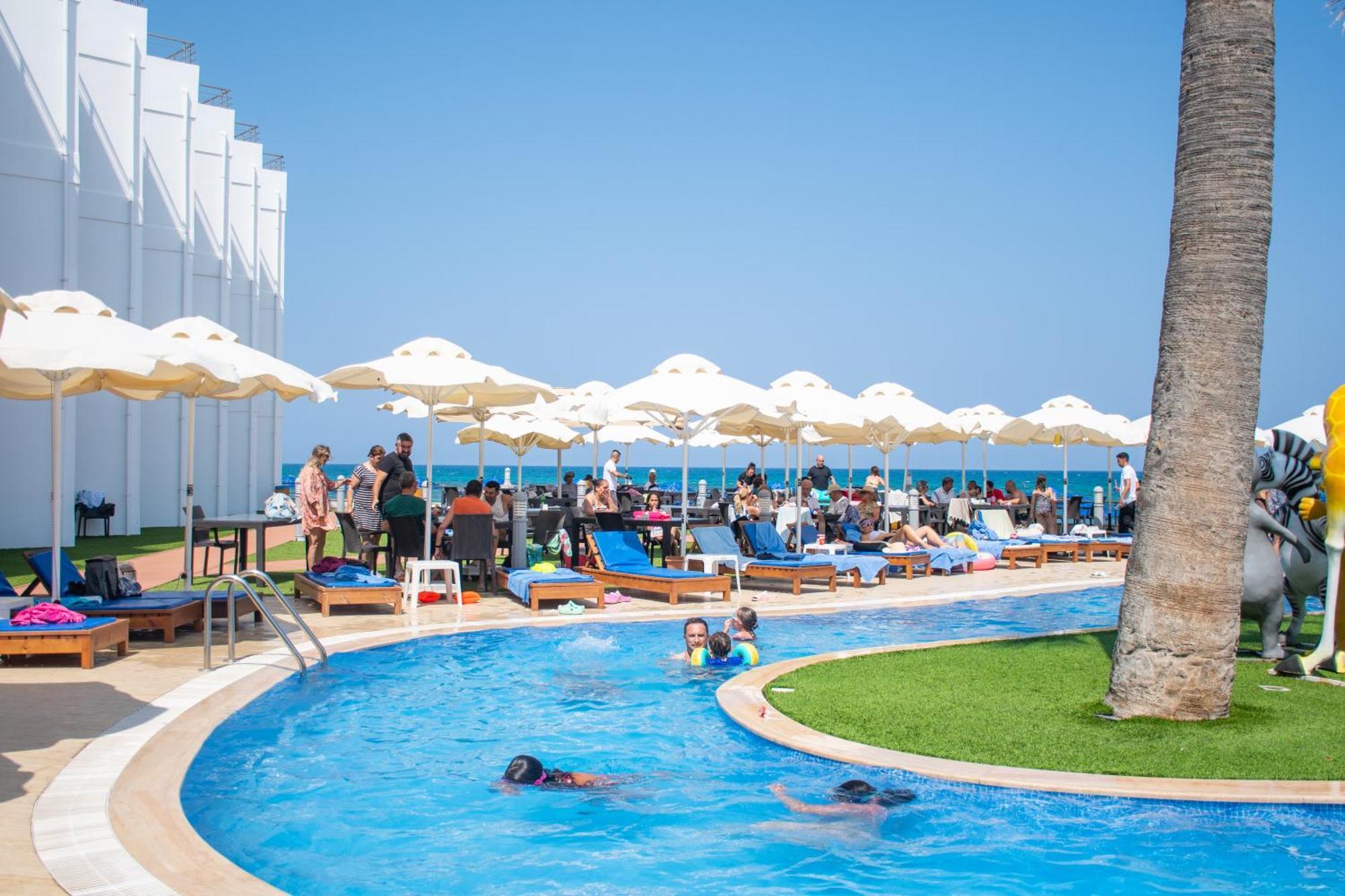 Mimoza Beach Hotel Agios Sergios Екстер'єр фото